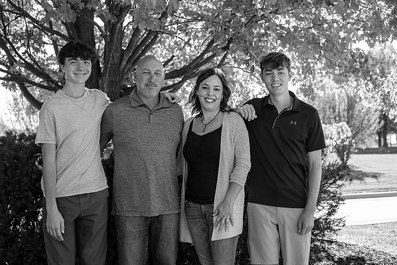 Family6bw