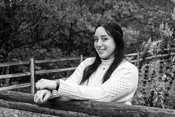 Maya-13bw