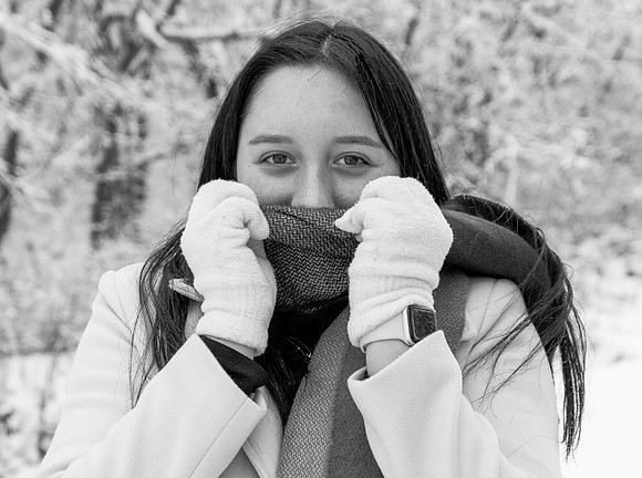 Maya5Zoombw