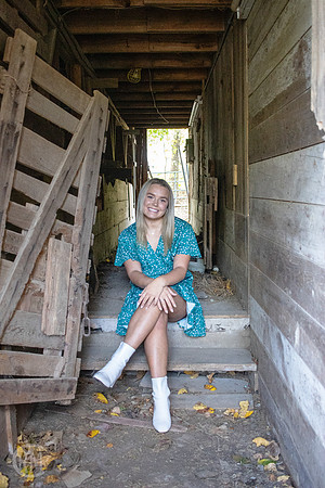 Addy-Lexi-Barn-Lg-021
