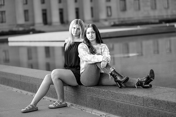 IzzyNLily2bw