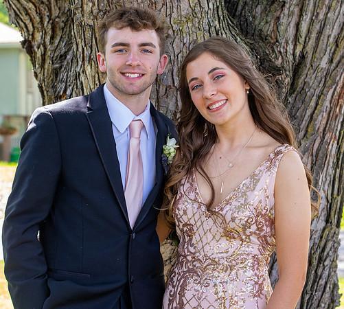 Kar-N-Wyatt-Prom-12