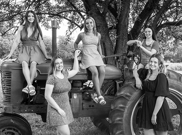 Farm11bw
