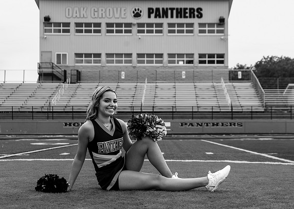 CheerMegan3bw