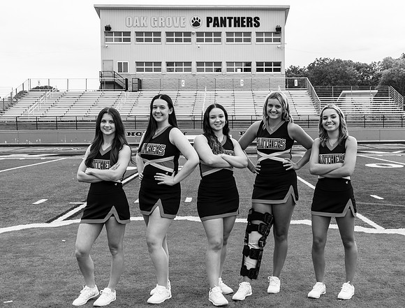 Cheer3bw