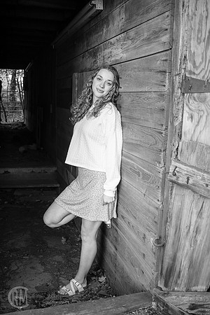 Addy-Lexi-Barn-Lg-037