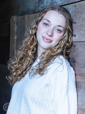 Addy-Lexi-Barn-Lg-038