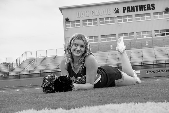 CheerLily2bw