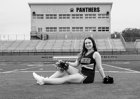 CheerIzzy3bw